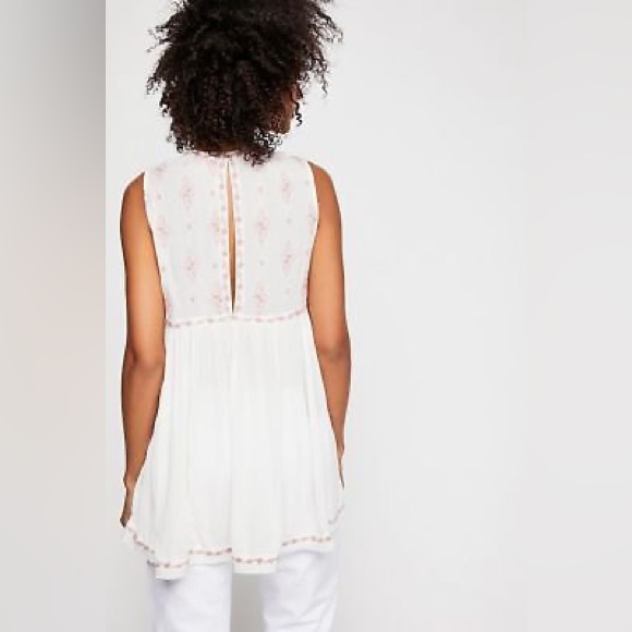 Free People Sleeveless Diamond Embroidered Top NWT. Size XS - Picture 2 of 12